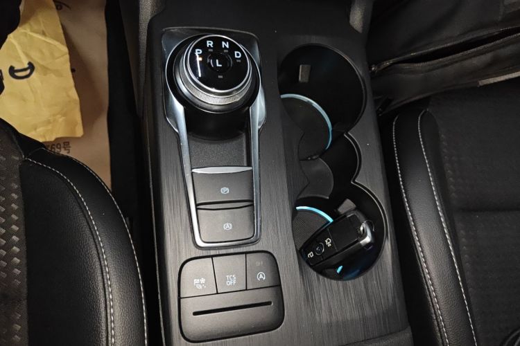 福特 福克斯 2020款 三厢 EcoBoost 180 自动锋潮型局部细节18