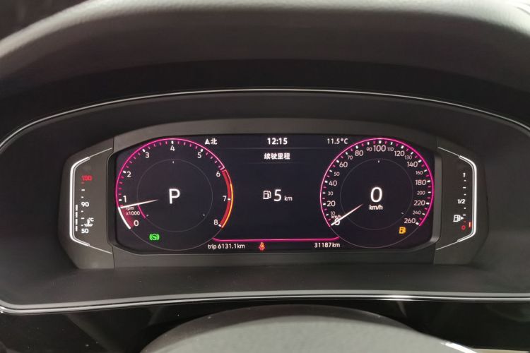 大众 帕萨特 2021款 330TSI 豪华版中控内饰14