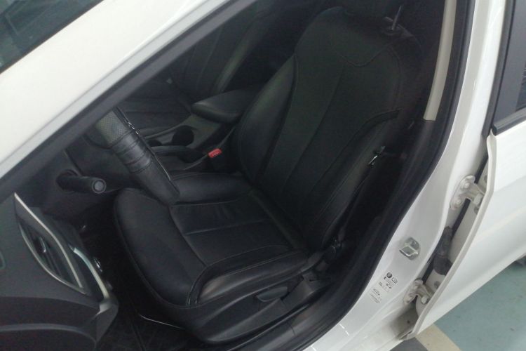 别克 英朗 2019款 18T 自动互联精英型 国VI局部细节19