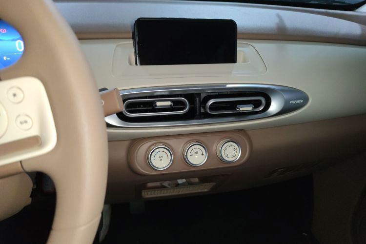 五菱汽车 宏光MINIEV 2025款 四门版 进阶款中控内饰16