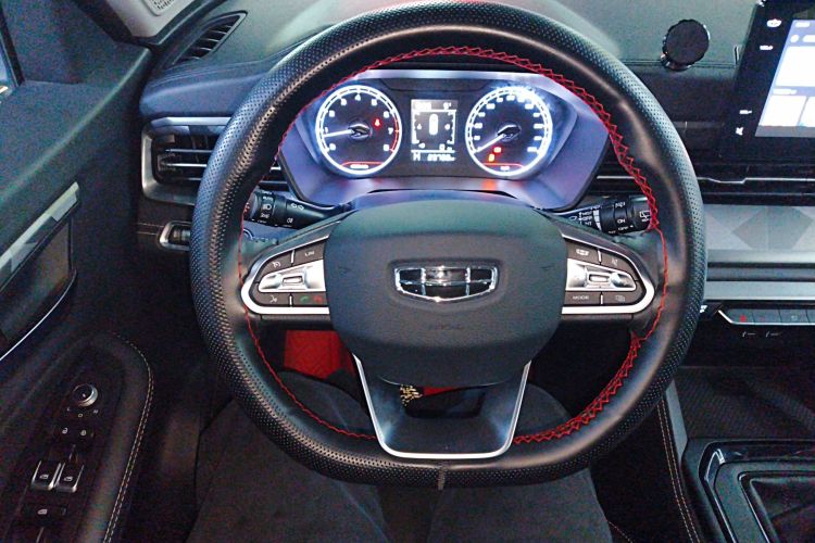 吉利汽车 远景X6 2021款 PRO 1.4T 手动尊贵型中控内饰13