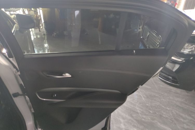 凯迪拉克XT4 2018款 28T 两驱领先型中控内饰7006