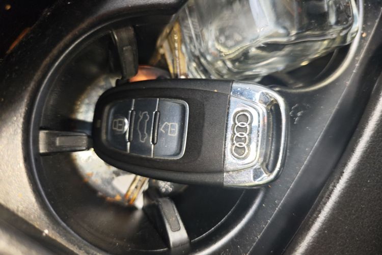 奥迪A6L 2018款 30周年年型 35 TFSI 时尚型中控内饰7001