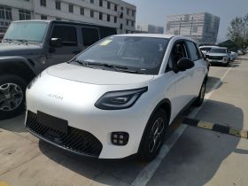 埃安 AION UT 2025款 330星耀版