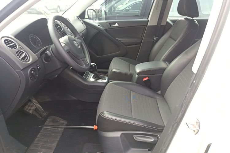 大众 途观 2017款 300TSI 自动两驱丝绸之路风尚版中控内饰19