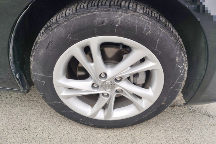 别克 君威 2023款 552T 智享型车身外观10