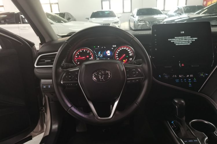 丰田 凯美瑞 2021款 2.0S 锋尚版中控内饰13