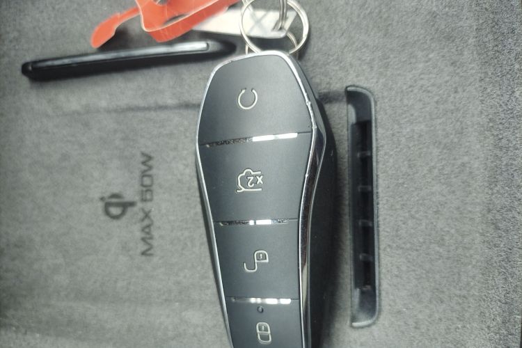 比亚迪 宋L EV 2024款 662km 卓越型中控内饰7001