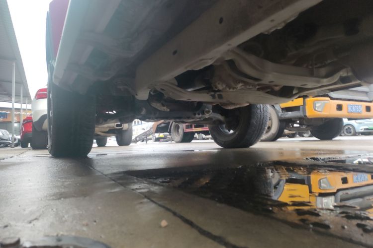 北京越野 北京BJ40 2021款 2.3T 自动四驱刀锋英雄版至尊型局部细节9002