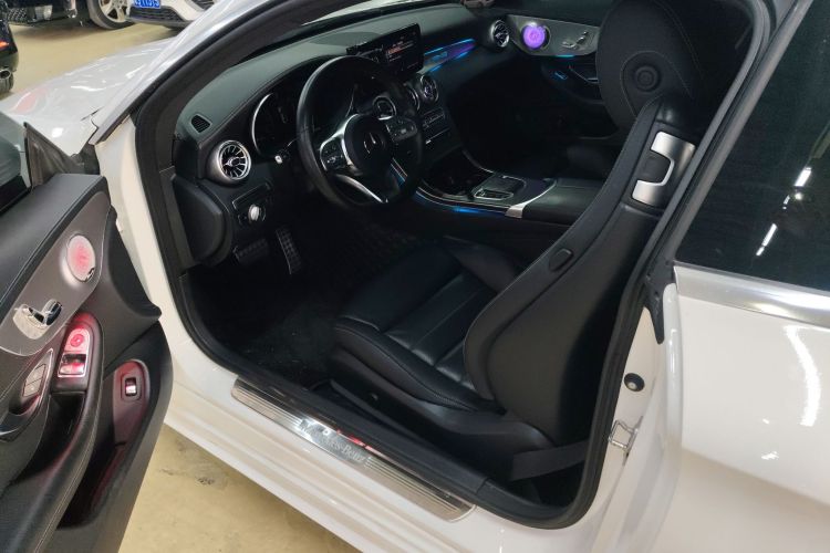 奔驰C级(进口) 2019款 C 260 轿跑车中控内饰20