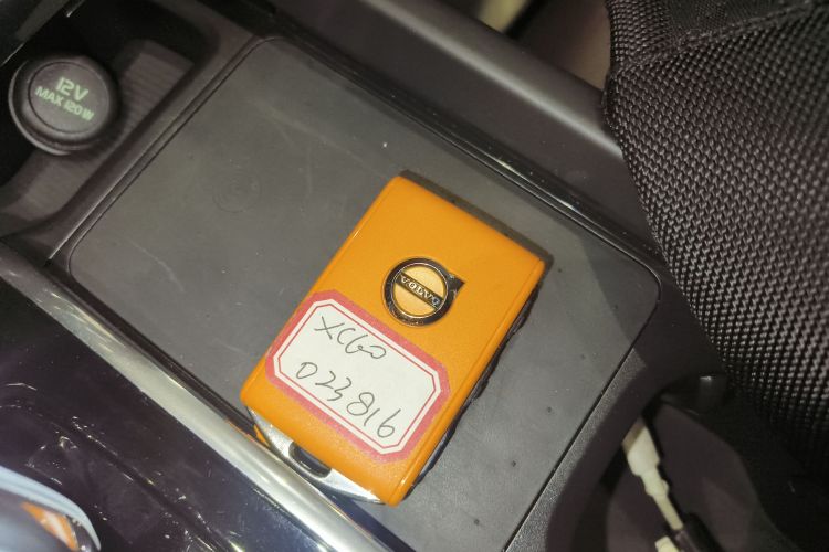 沃尔沃XC60 2025款 B5 四驱智远豪华版中控内饰7001