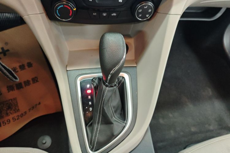 别克 英朗 2015款 15N 自动精英型中控内饰18