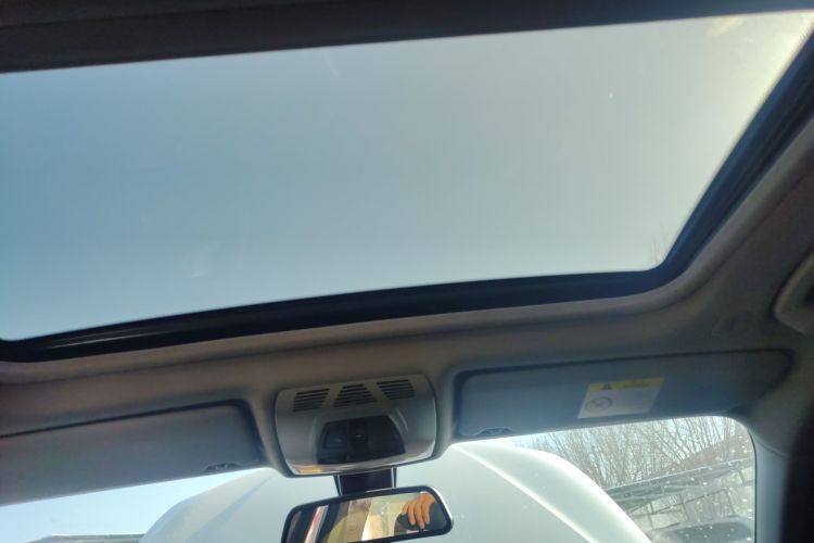 宝马3系 2017款 318i 时尚型中控内饰22