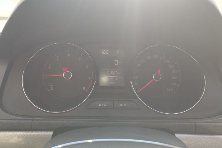 大众 朗逸 2017款 1.6L 自动舒适版中控内饰14