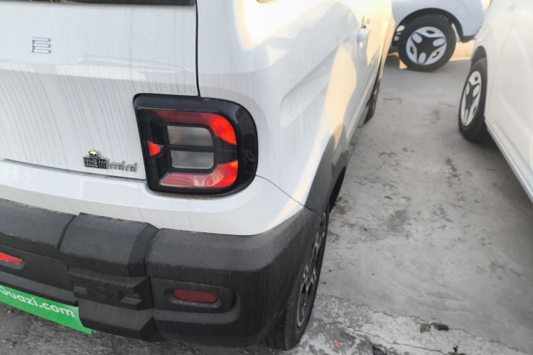 吉利银河 2025款 210km 熊猫骑士车身外观6001