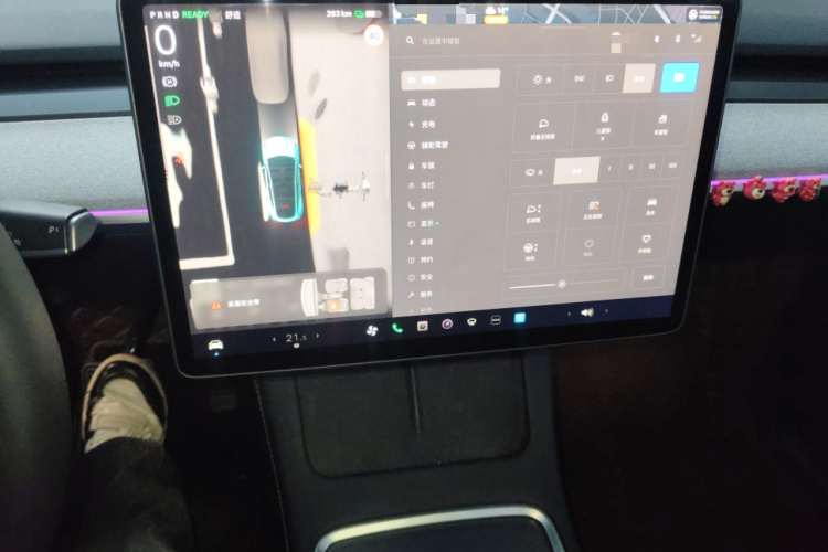 特斯拉 Model Y 2024款 后轮驱动版中控内饰14