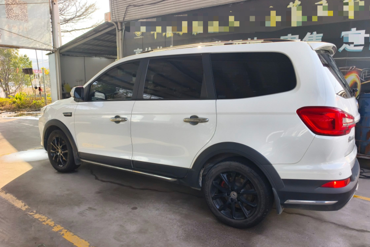 东风风行 风行SX6 2021款 1.6L 手动环球纪念版车身外观6003