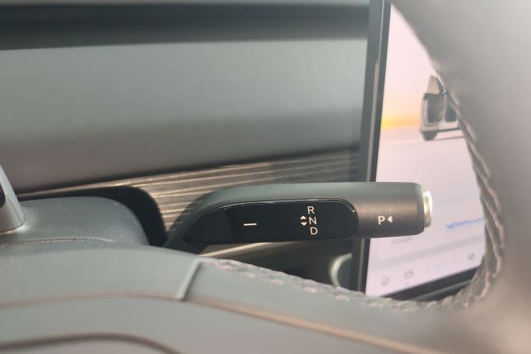 乐道L60 2024款 60kWh 后驱版中控内饰18