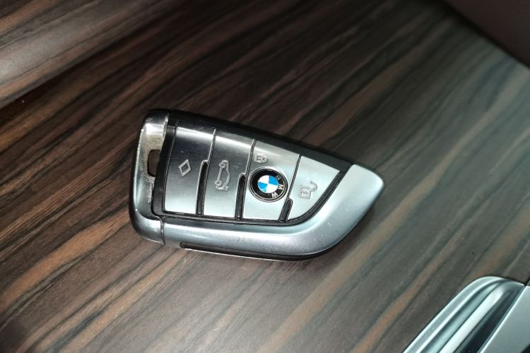 宝马5系 2018款 530Li 领先型 豪华套装中控内饰11