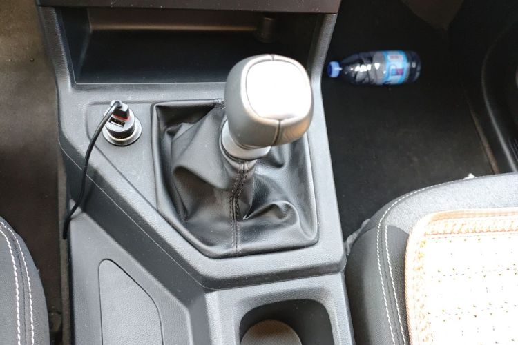 五菱汽车 五菱征程 2021款 1.5T 手动舒适型封窗版中控内饰18