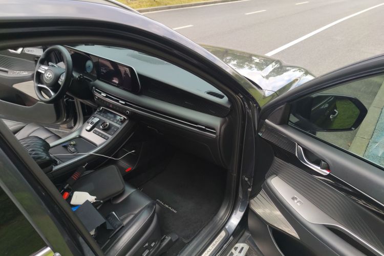 现代 帕里斯帝 2023款 3.5L 自动四驱Calligraphy局部细节9005