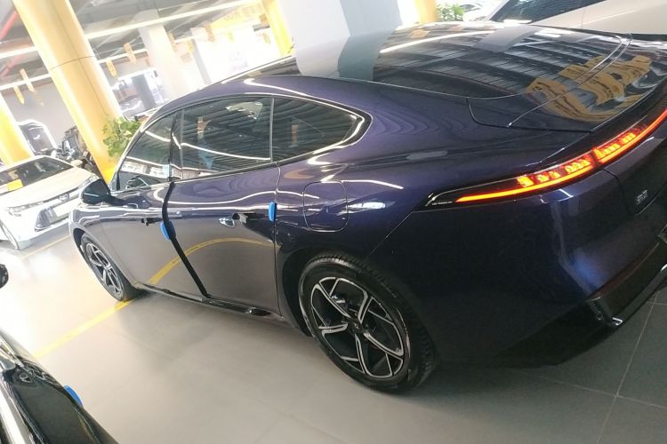 东风奕派 eπ007 2024款 200Pro增程版车身外观4