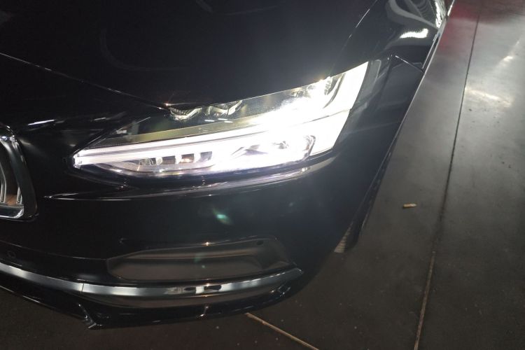 沃尔沃S90 2025款 B5 智逸豪华版局部细节36