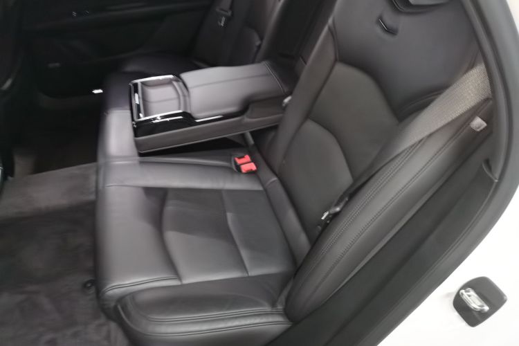 凯迪拉克CT6 2019款 28T 豪华型中控内饰21