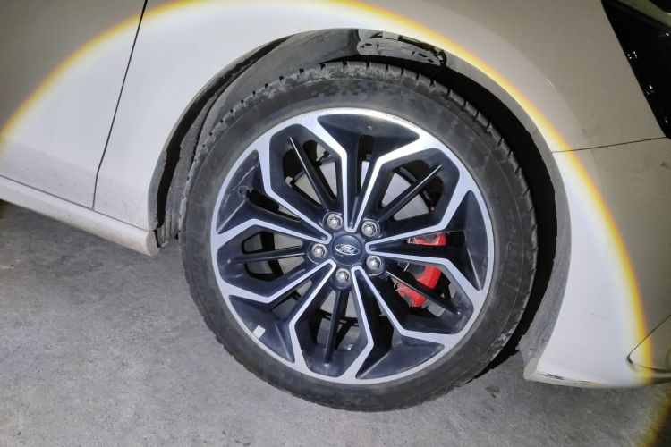 福特 福克斯 2020款 两厢 EcoBoost 180 自动ST Line车身外观6007