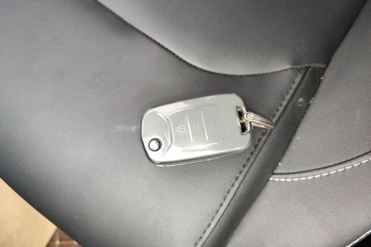 宝骏530 2021款 全球车周年纪念版 1.5T 手动尊贵型 6座中控内饰11