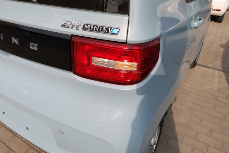 五菱汽车 宏光MINIEV 2022款 自在款 磷酸铁锂车身外观6006