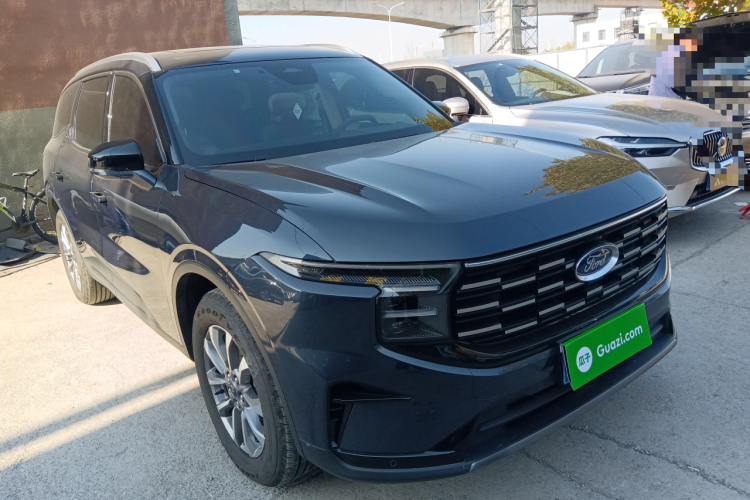 福特 2023款 锐界L 2.0T EcoBoost 两驱七座豪华型车身外观3