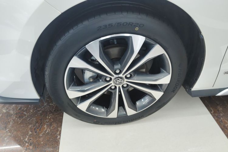 丰田 格瑞维亚 2023款 2.5L混动 旗舰VIP版车身外观6007