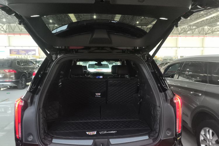 凯迪拉克XT6 2020款 28T 七座豪华运动型至享安全版机舱底盘23