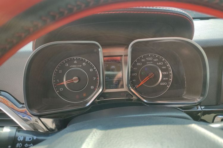 众泰 大迈X5 2015款 1.5T CVT知县型 国V中控内饰14