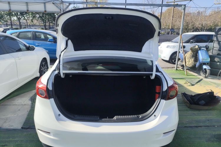 马自达3 昂克赛拉 2014款 三厢 1.5L 自动舒适型机舱底盘23