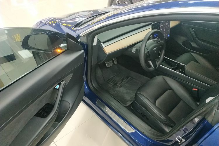 特斯拉 Model 3 2020款 标准续航后驱升级版中控内饰20