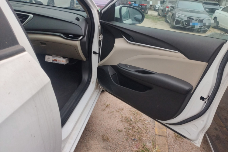 别克 英朗 2019款 15T 双离合进取型 国VI局部细节9005