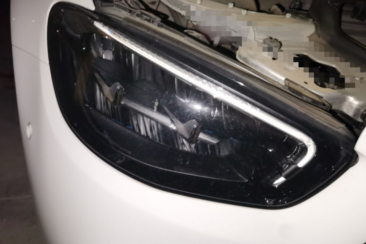 奔驰E级 2021款 改款 E 260 L 运动型车身外观8