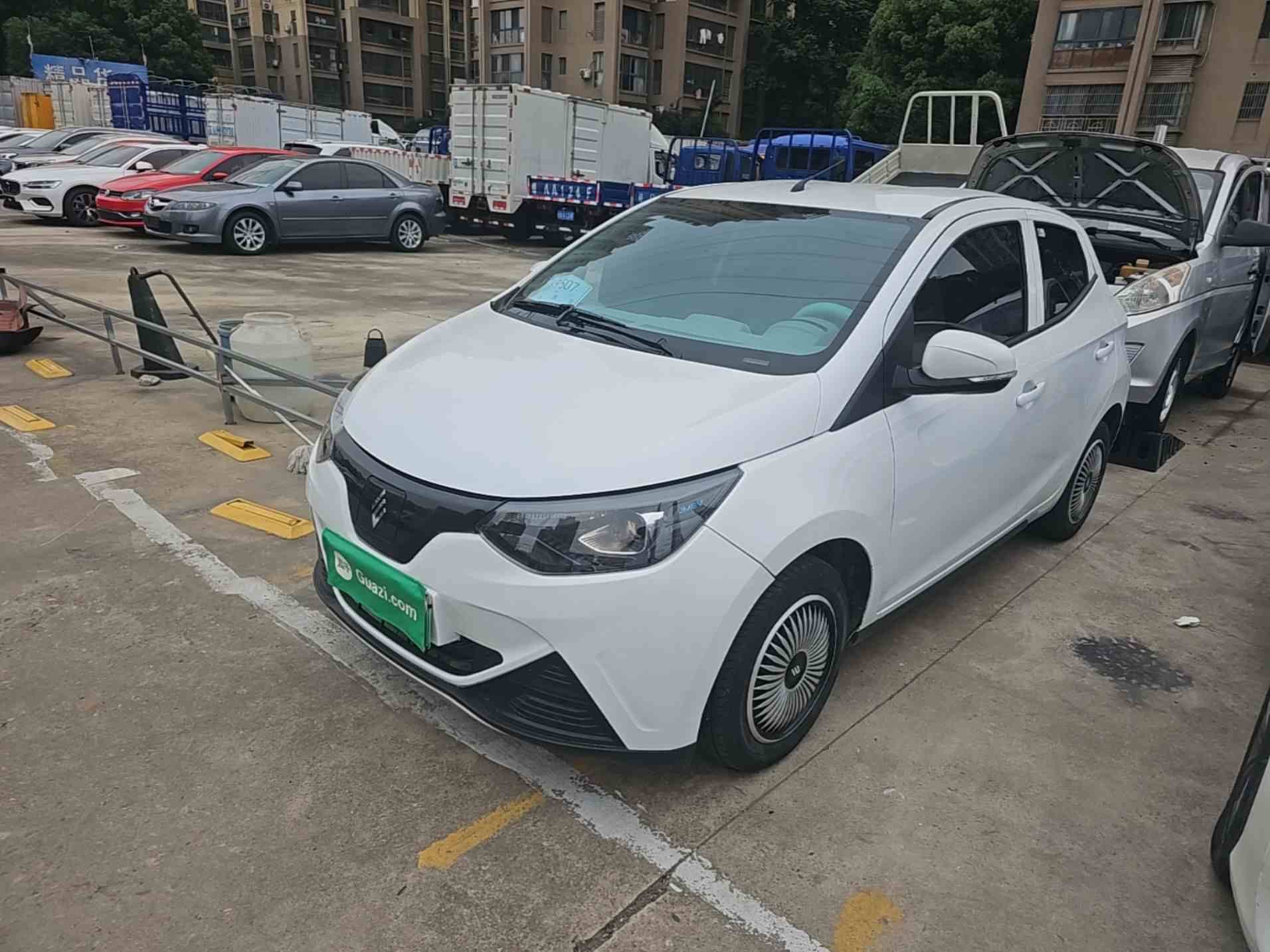 江铃集团新能源 易至EV2 2024款 201km 舒适型(2)