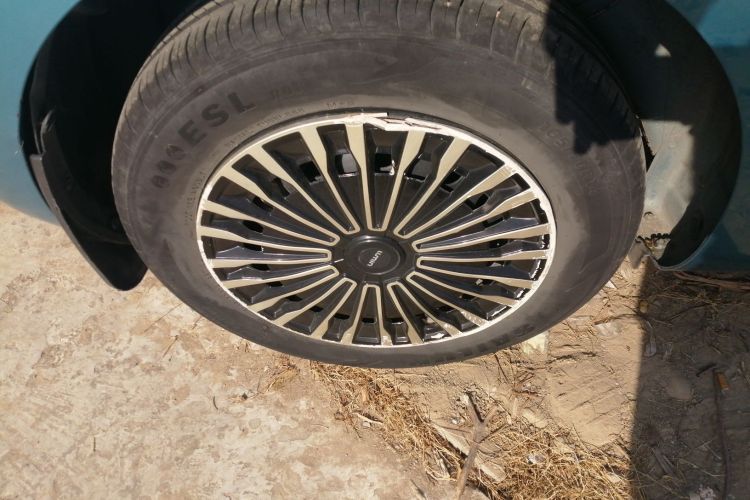 长安启源 长安Lumin 2022款 210km 香甜款车身外观6008