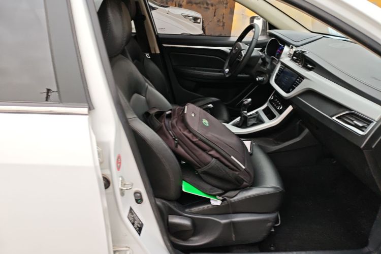 吉利汽车 远景 2018款 1.5L 手动幸福版局部细节41