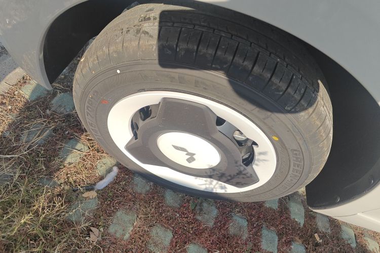 五菱汽车 宏光MINIEV 2024款 第三代 215km 青春版车身外观6007