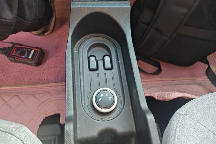 五菱汽车 宏光MINIEV 2021款 马卡龙时尚款 三元锂中控内饰18