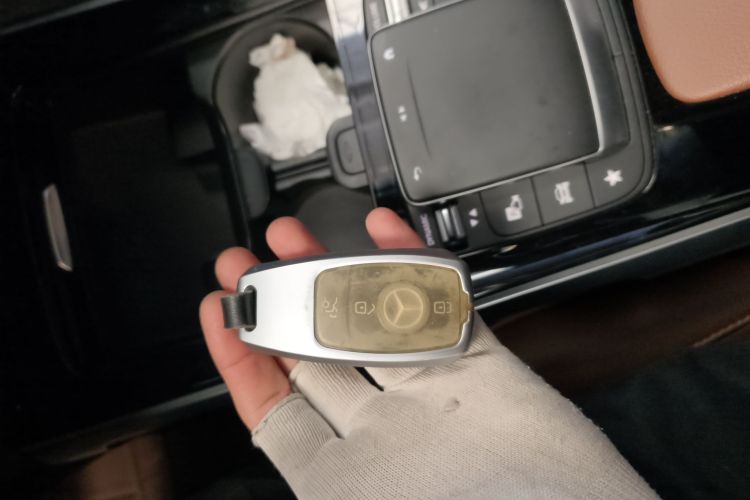 奔驰GLB 2021款 GLB 200 动感型中控内饰11