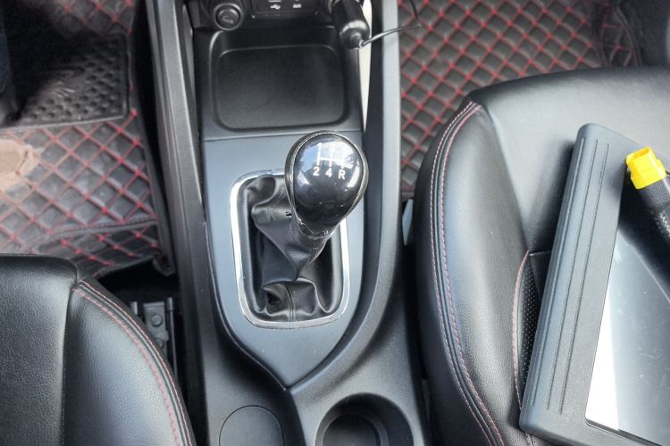 长安CS35 2014款 1.6L 手动豪华型 国IV中控内饰18