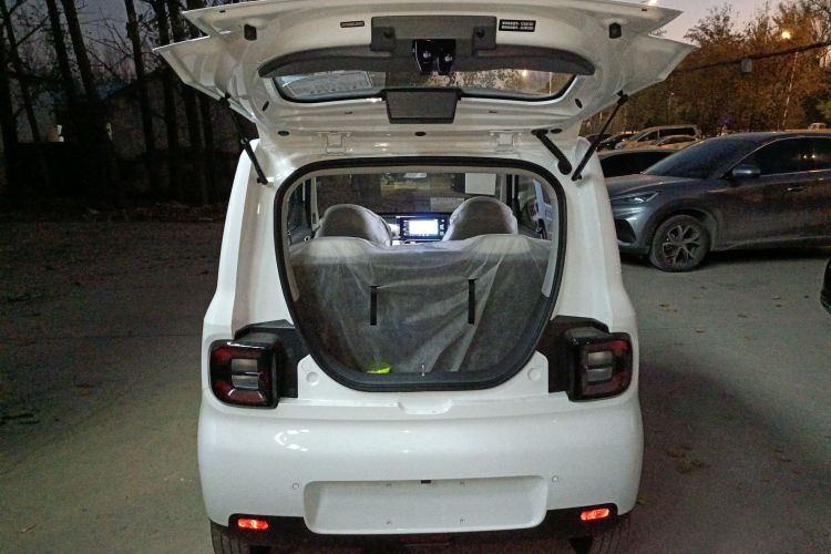 吉利银河 熊猫 2025款 210km 元气熊机舱底盘23