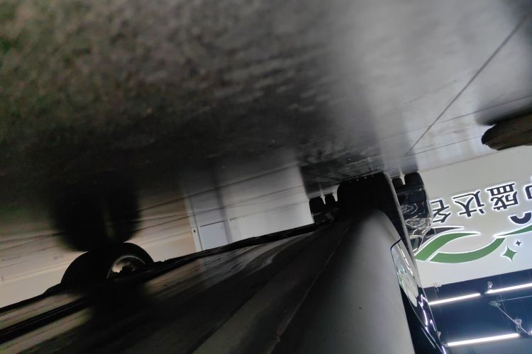 特斯拉 Model Y 2022款 改款 后轮驱动版局部细节9001