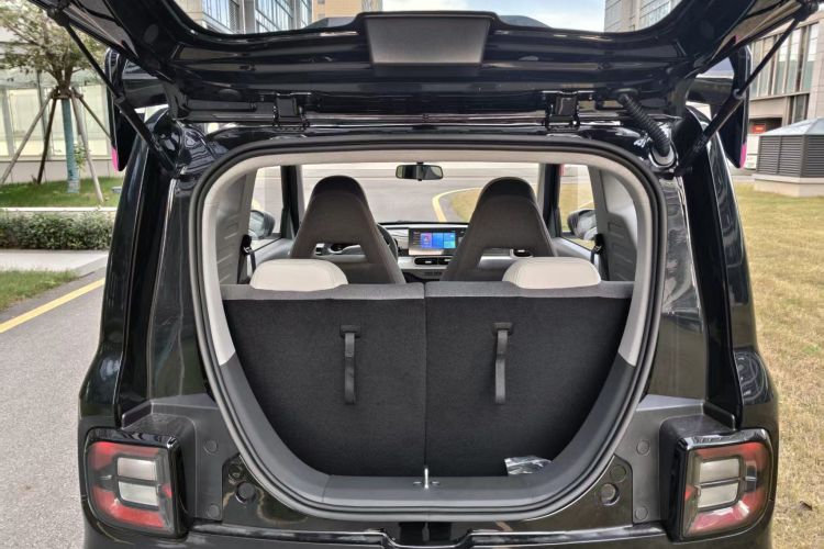 吉利银河 2025款 210km 熊猫卡丁机舱底盘23