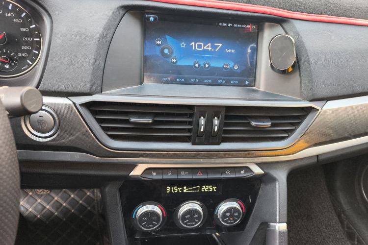 哈弗H6 2019款 运动版 1.5T 手动两驱精英型 国VI中控内饰16